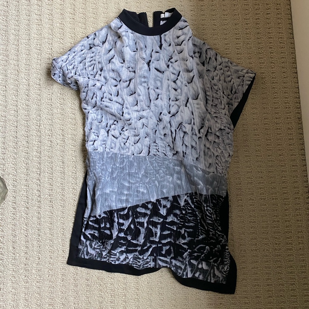 Helmut Lang black, gray and white print tunic.